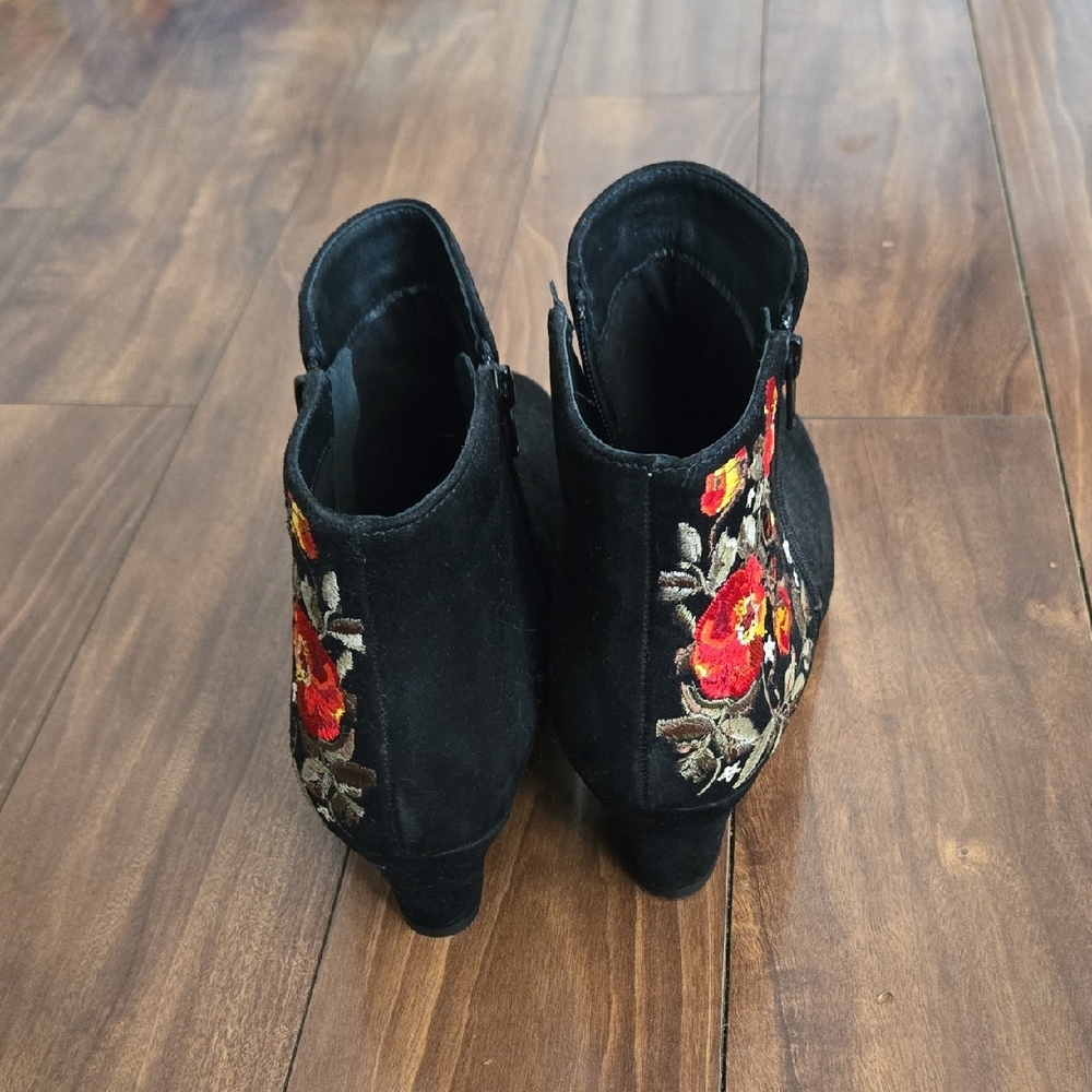Hotter Black Ankle Boots with Floral Embroidery - Picture 4 of 6